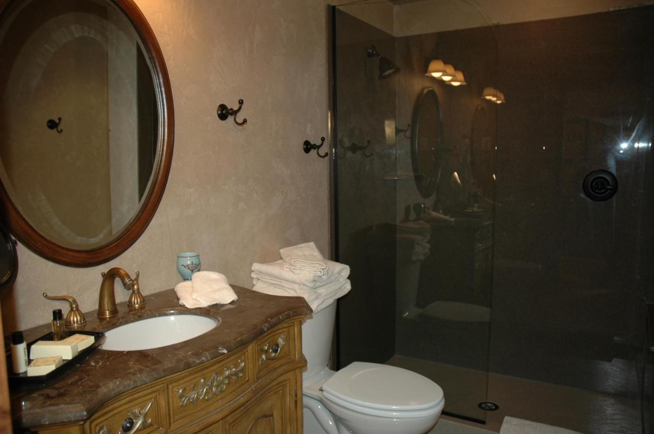 Hotel Chateau Chamonix Georgetown Esterno foto