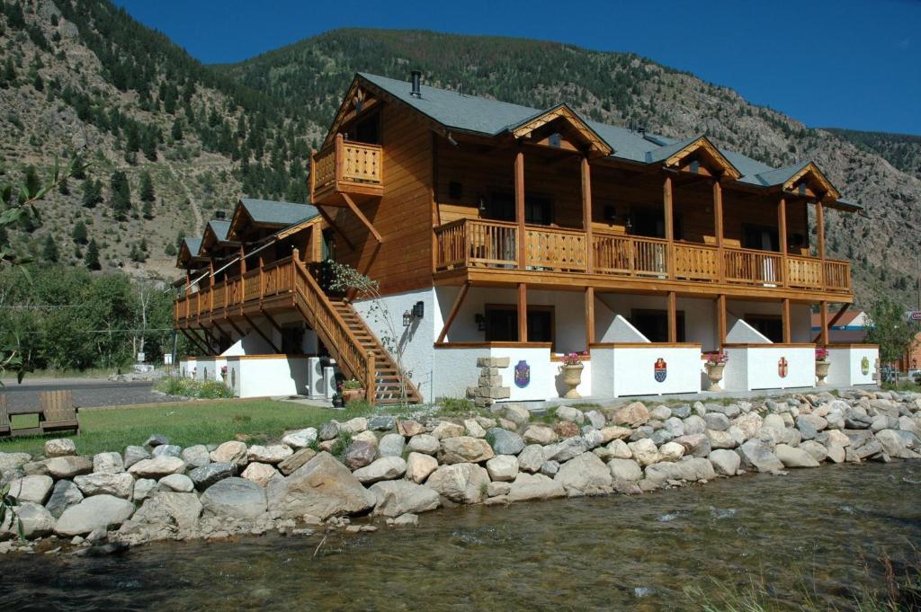 Hotel Chateau Chamonix Georgetown Esterno foto
