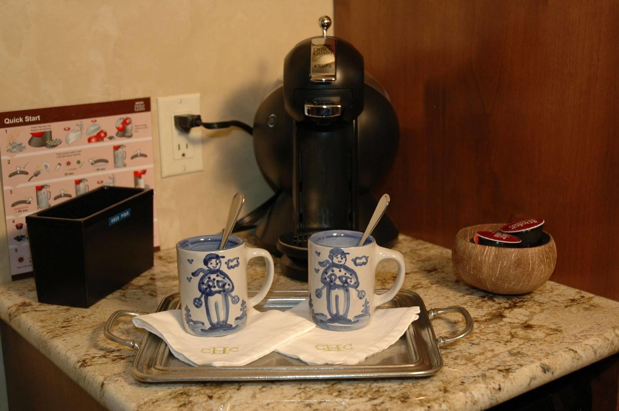 Hotel Chateau Chamonix Georgetown Esterno foto
