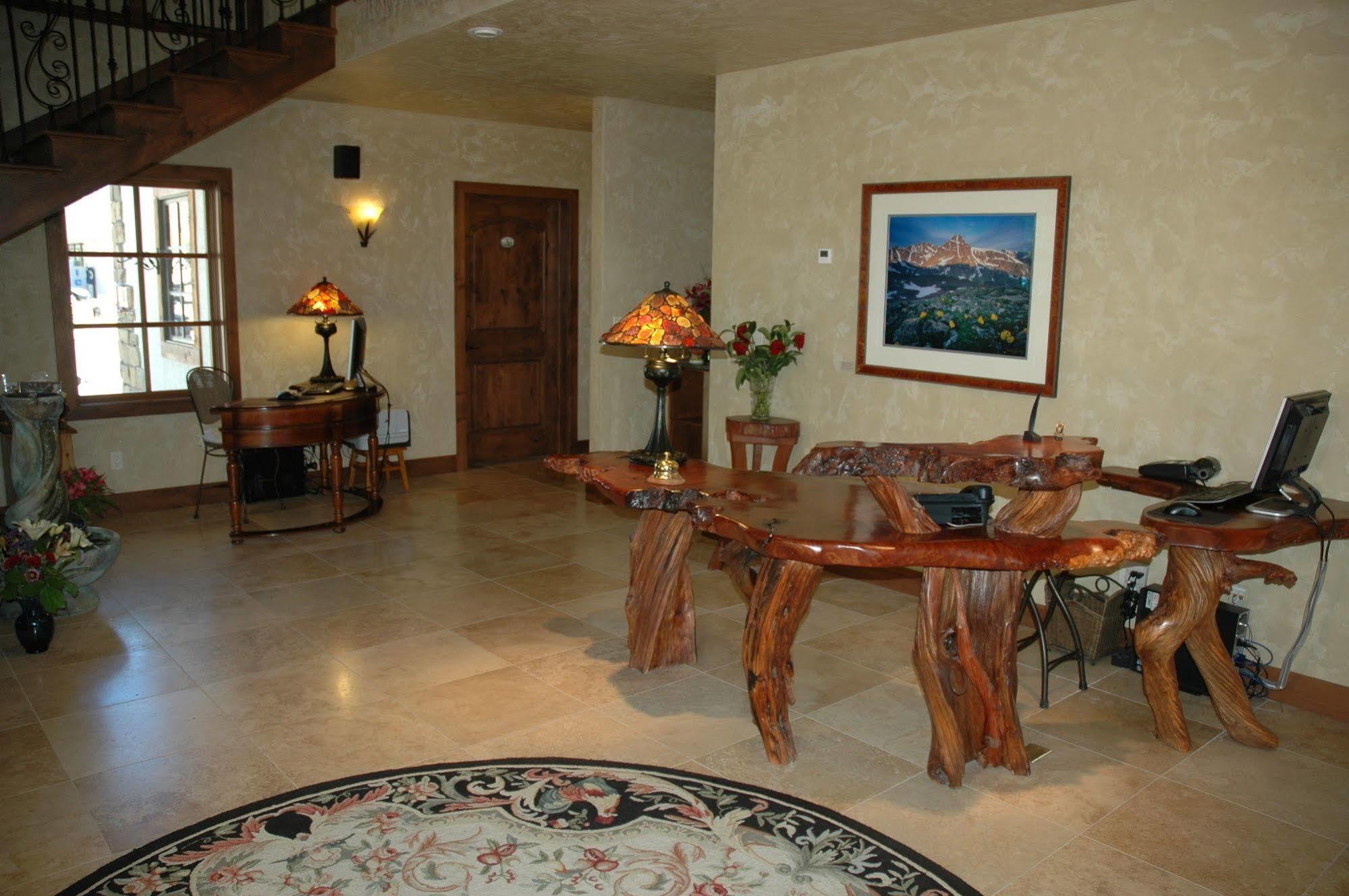 Hotel Chateau Chamonix Georgetown Esterno foto